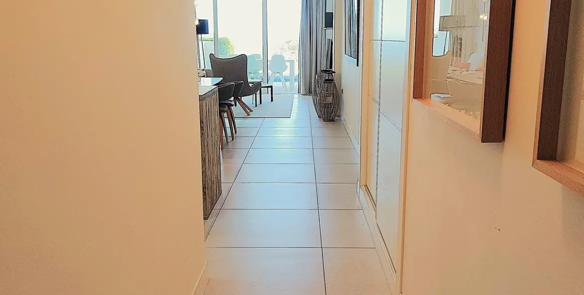 Sale of ground floor apartment in Benalmadena 2