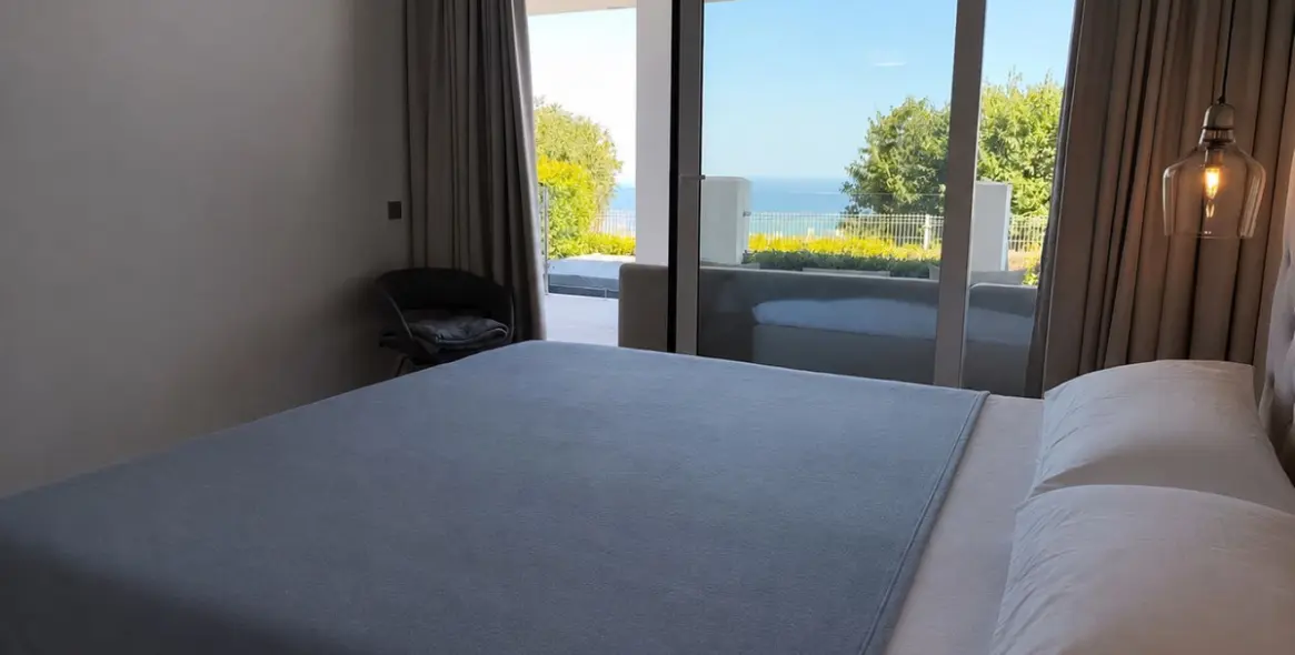 Sale of ground floor apartment in Benalmadena 35