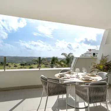 Sale of middle floor apartment in Calanova Golf