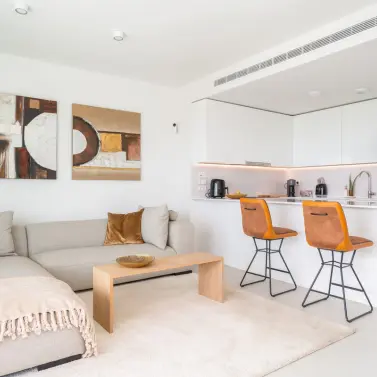 Sale of middle floor apartment in Calanova Golf