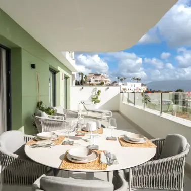 Sale of middle floor apartment in Calanova Golf