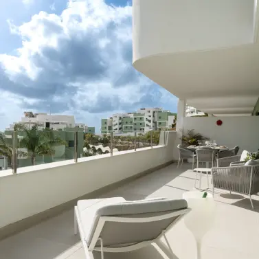 Sale of middle floor apartment in Calanova Golf