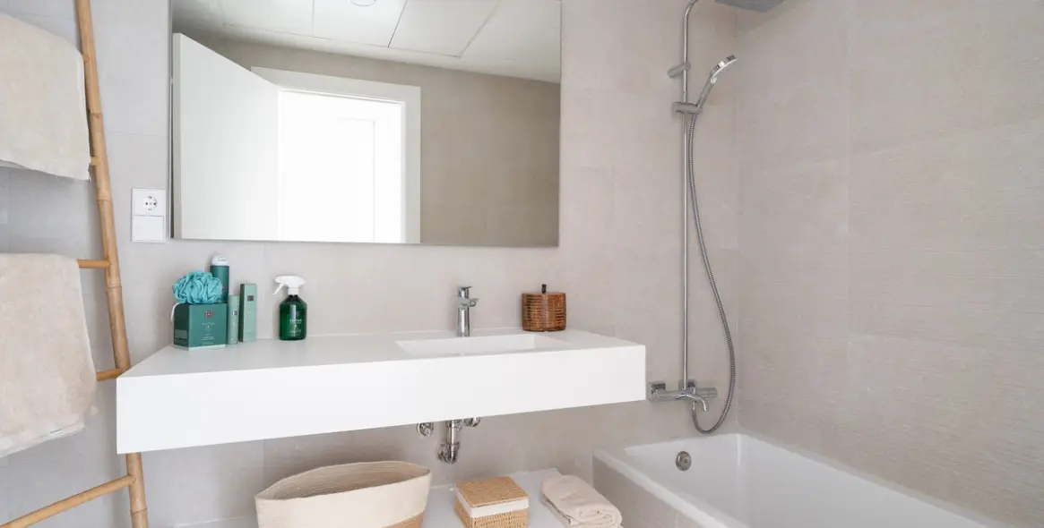 Venta de apartamento en planta media en Calanova Golf 15