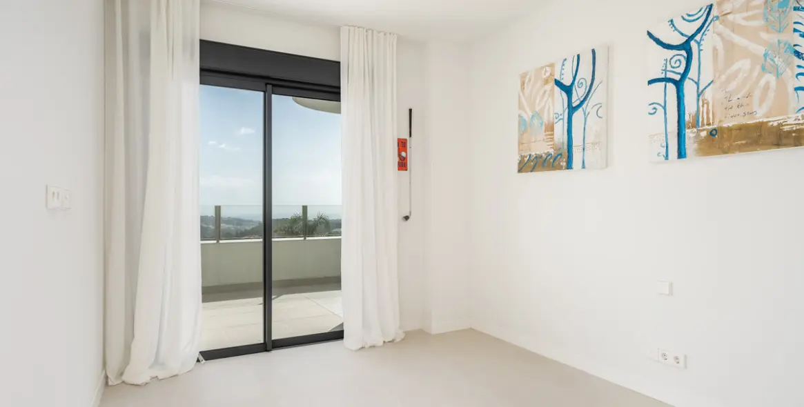 Venta de apartamento en planta media en Calanova Golf 16