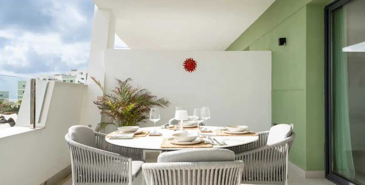 Venta de apartamento en planta media en Calanova Golf 38