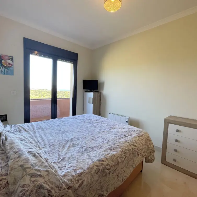 Продажа дома на две семьи в Estepona