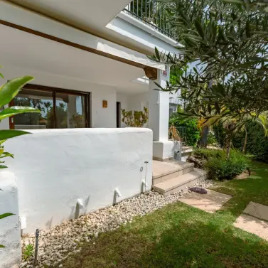 Sale of townhouse in El Paraiso