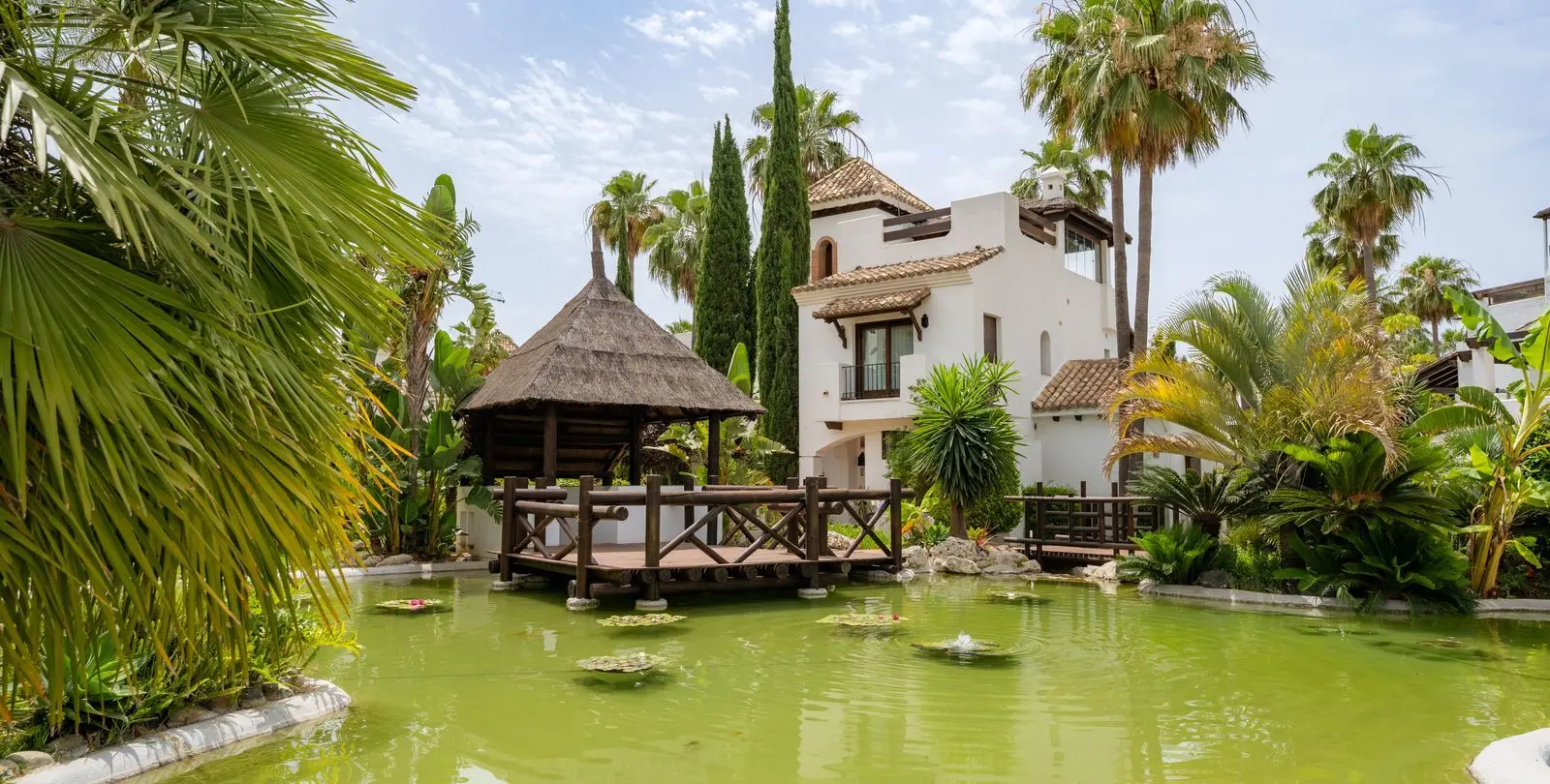 Venta de adosado en El Paraiso 35