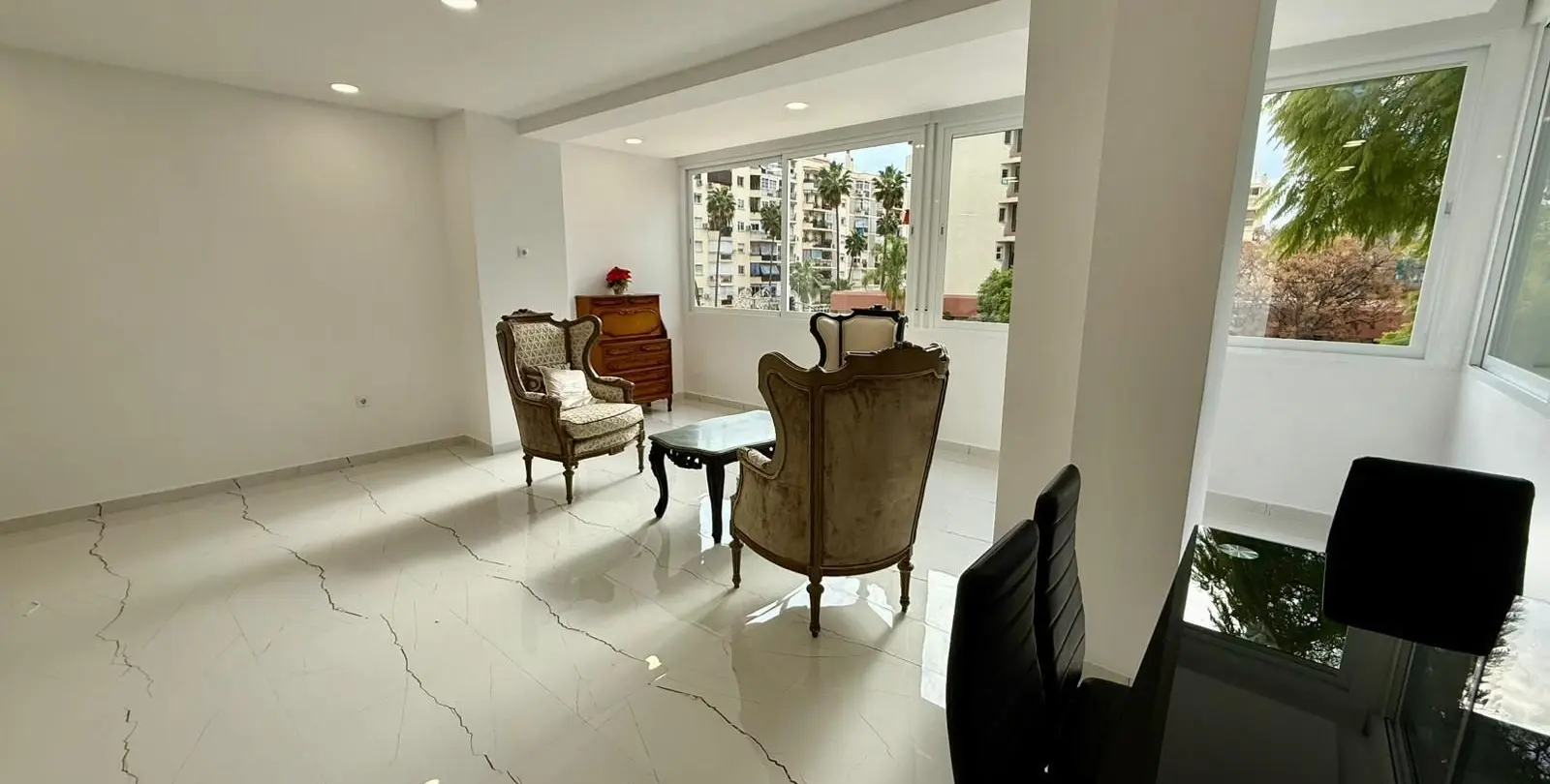 Продажа апартаментов на среднем этаже в Marbella 1