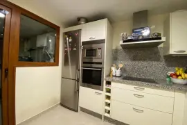 Image 4 thumb