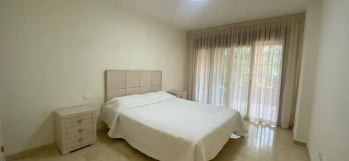 Sale of ground floor apartment in Atalaya 4