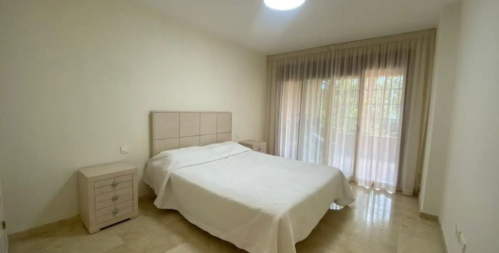 Venta de apartamento en planta baja en Atalaya 9