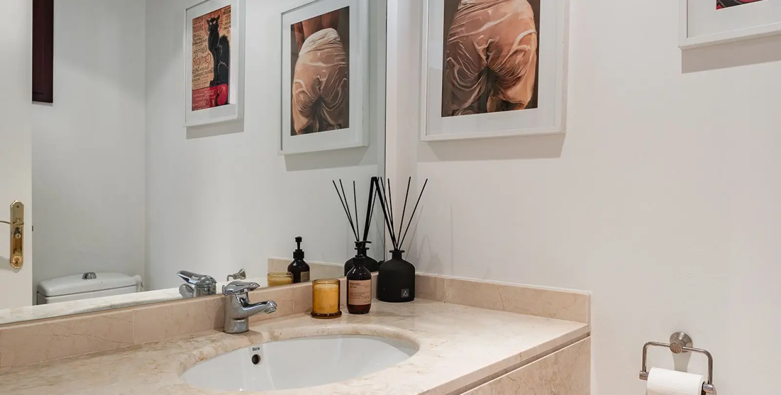 Sale of middle floor apartment in Benahavís 9