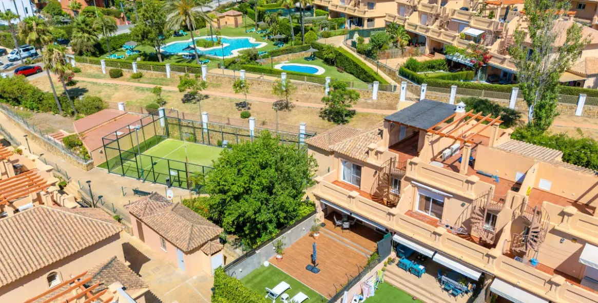 Продажа таунхауса в Estepona 4
