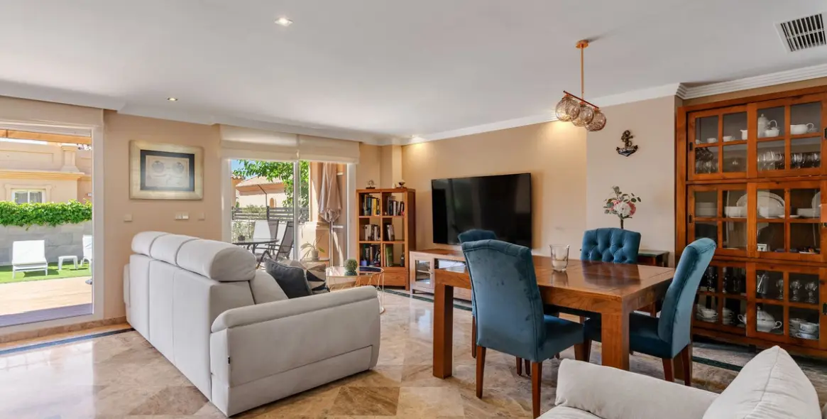Продажа таунхауса в Estepona 9