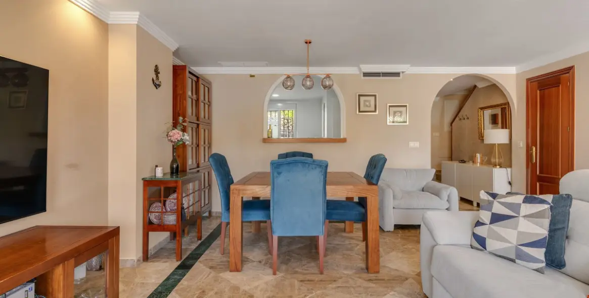 Продажа таунхауса в Estepona 12