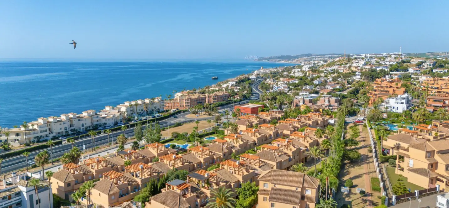 Продажа дома на две семьи в Estepona 1