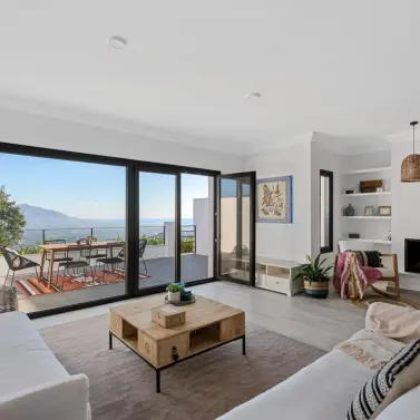 Sale of townhouse in La Mairena