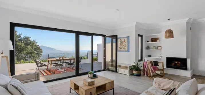 Sale of townhouse in La Mairena 0
