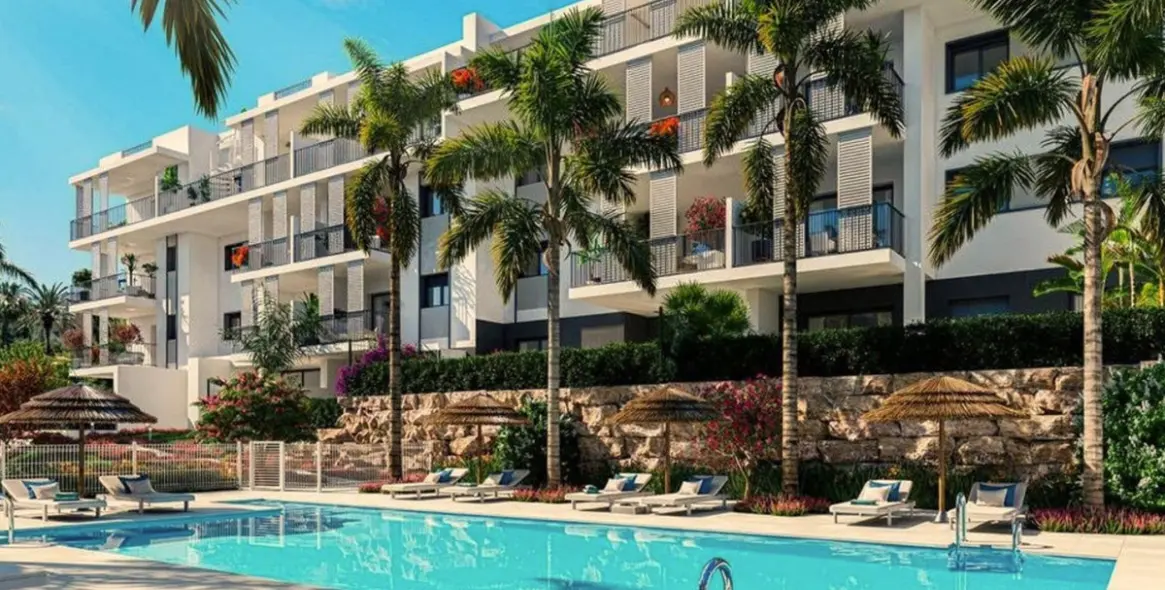 Продажа апартаментов на среднем этаже в Estepona 1