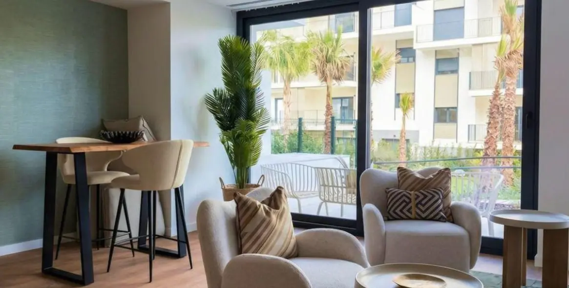 Продажа апартаментов на среднем этаже в Estepona 8