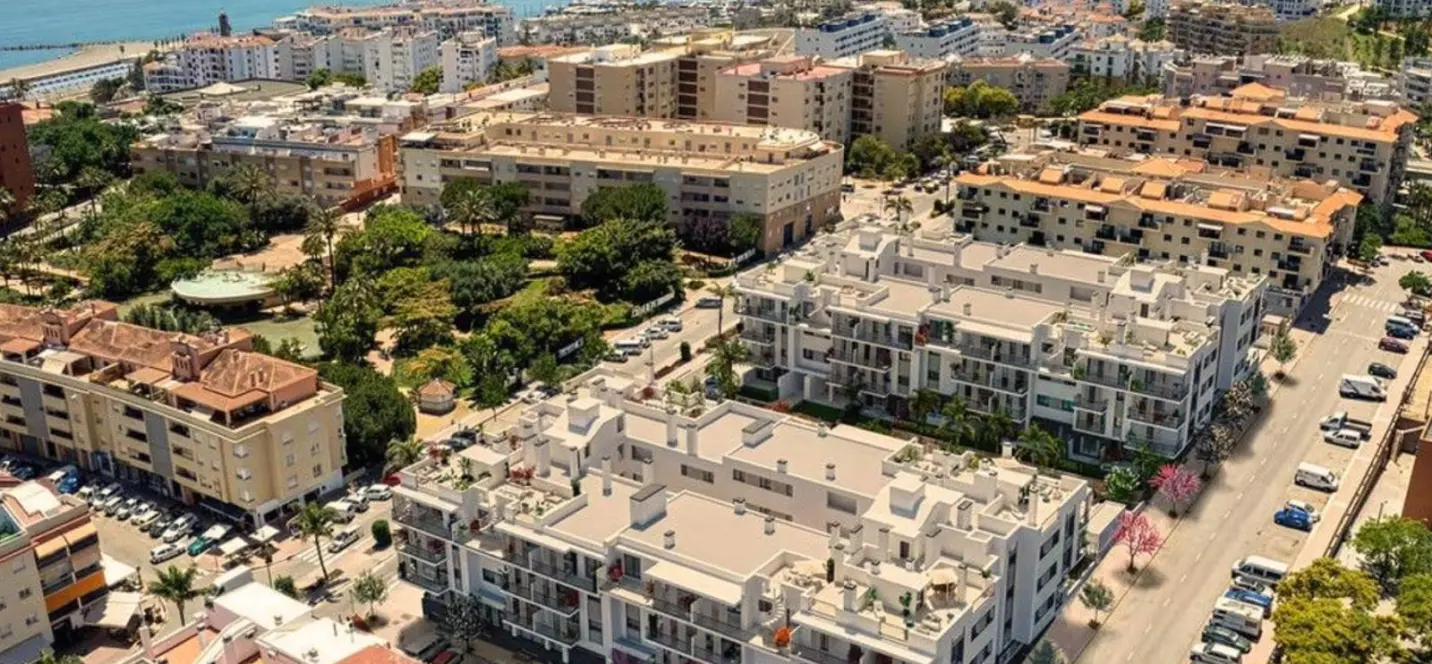 Продажа апартаментов на среднем этаже в Estepona 1