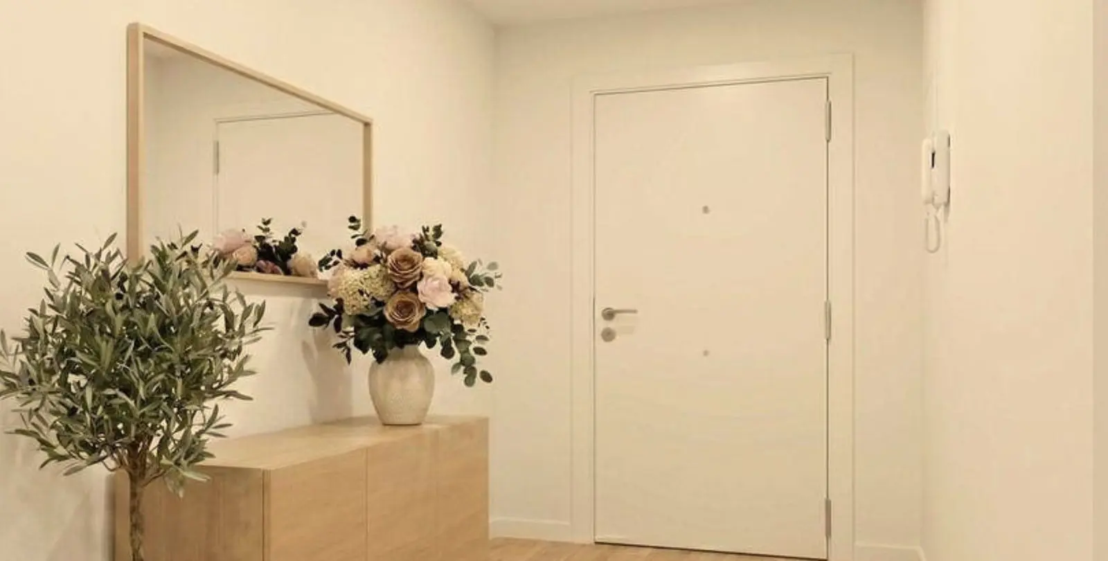 Sale of middle floor apartment in Estepona 7