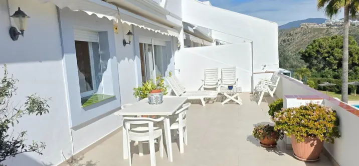 Venta de apartamento en planta baja en La Quinta 0