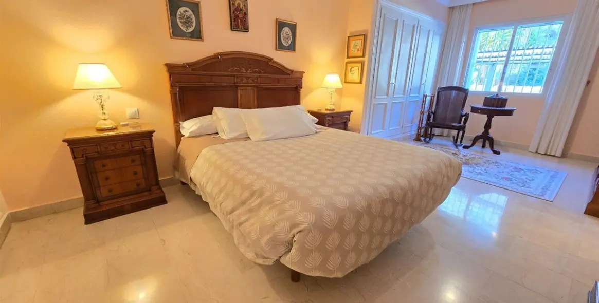 Venta de apartamento en planta baja en La Quinta 8