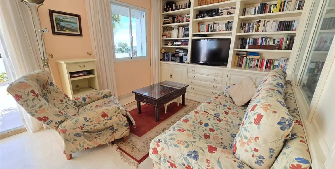 Venta de apartamento en planta baja en La Quinta 19