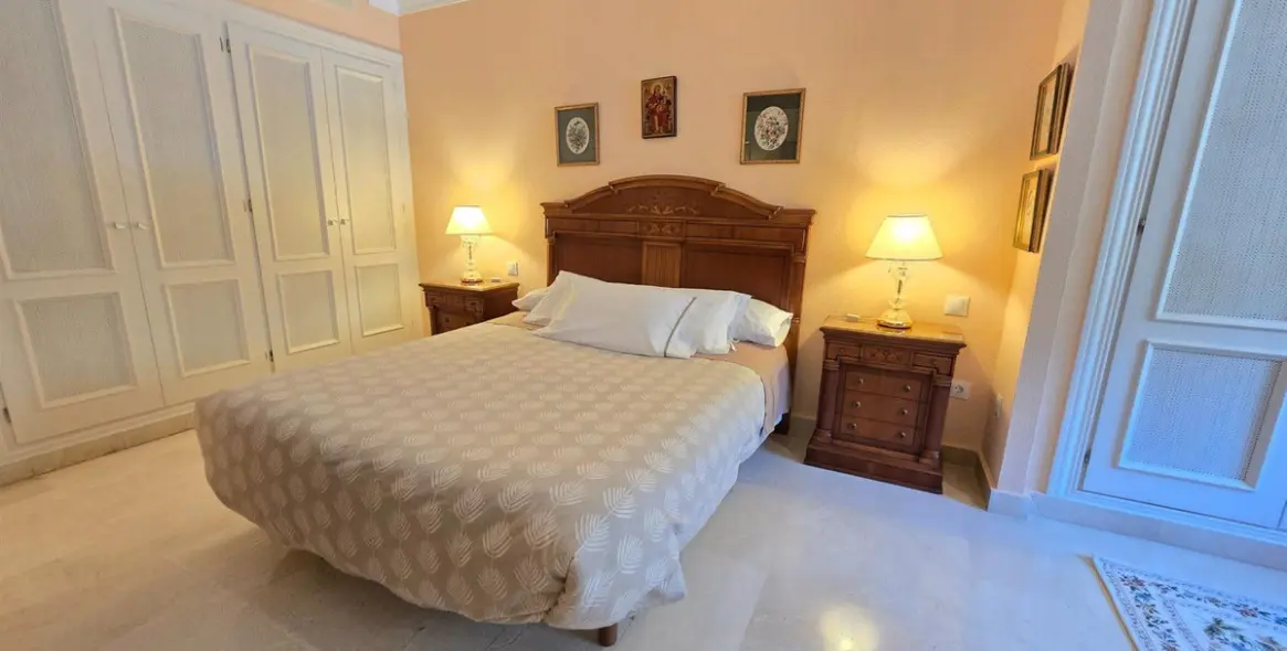 Venta de apartamento en planta baja en La Quinta 29