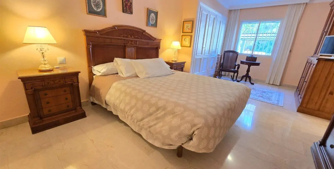 Venta de apartamento en planta baja en La Quinta 30