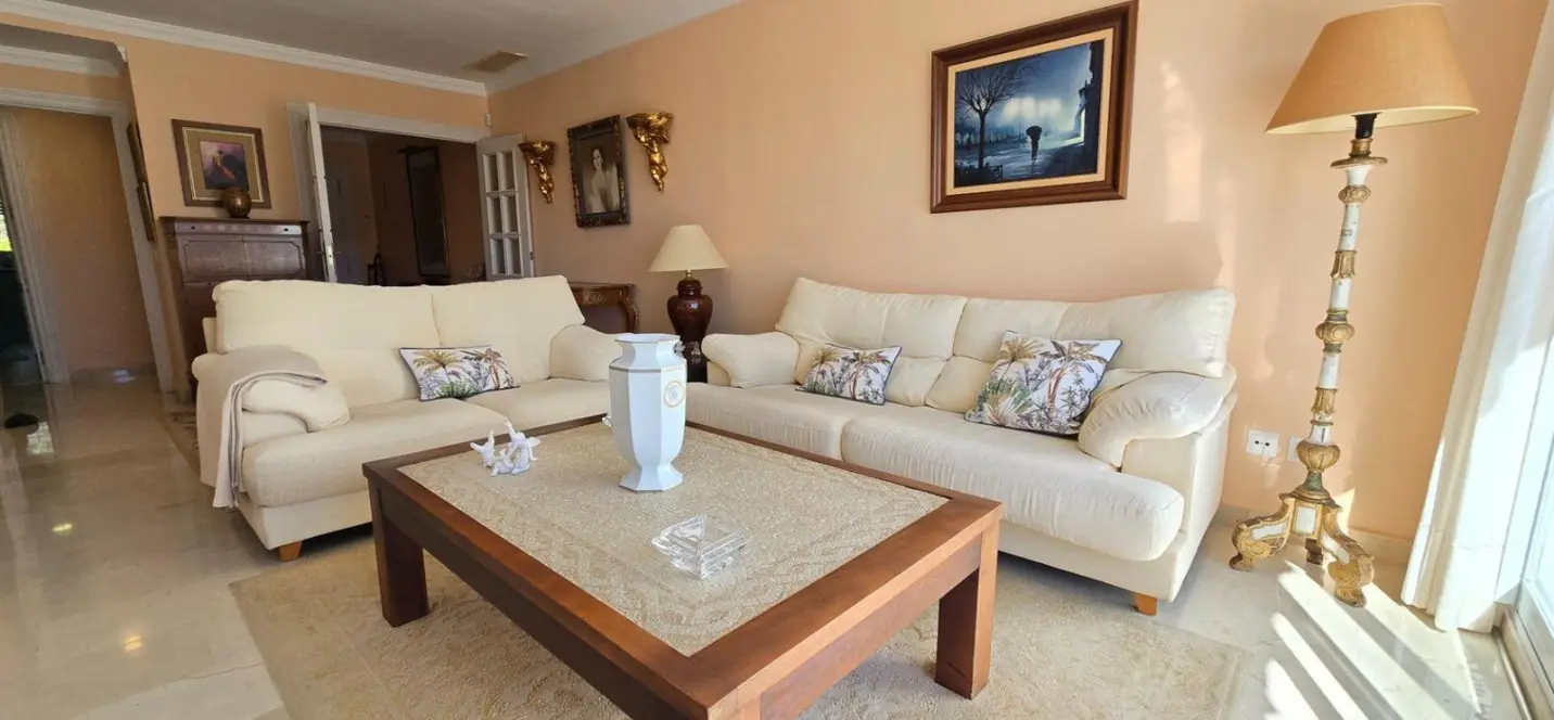 Sale of ground floor apartment in La Quinta 3