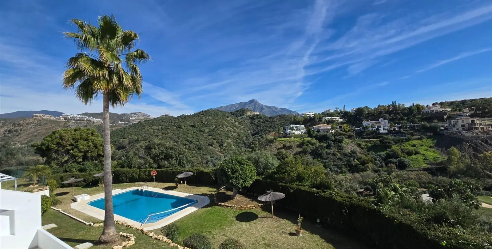 Venta de apartamento en planta baja en La Quinta 12