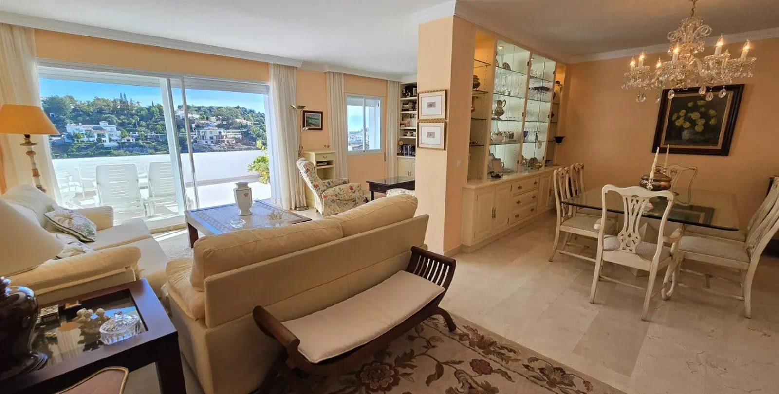 Venta de apartamento en planta baja en La Quinta 14