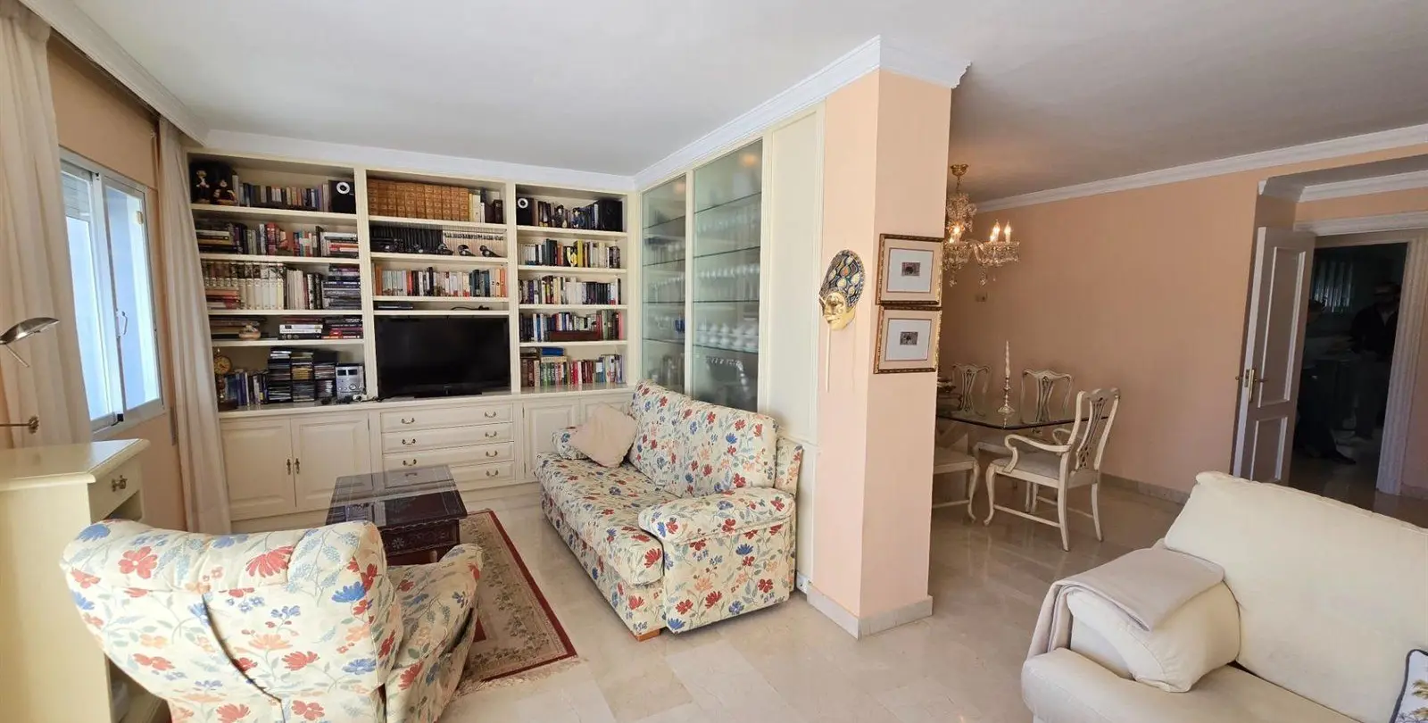 Venta de apartamento en planta baja en La Quinta 18