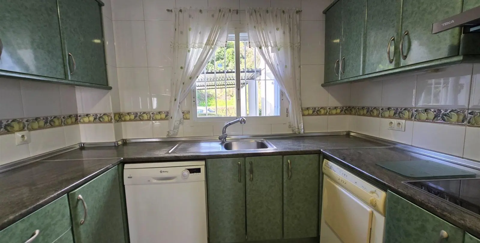 Venta de apartamento en planta baja en La Quinta 25