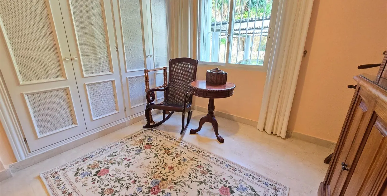 Venta de apartamento en planta baja en La Quinta 31