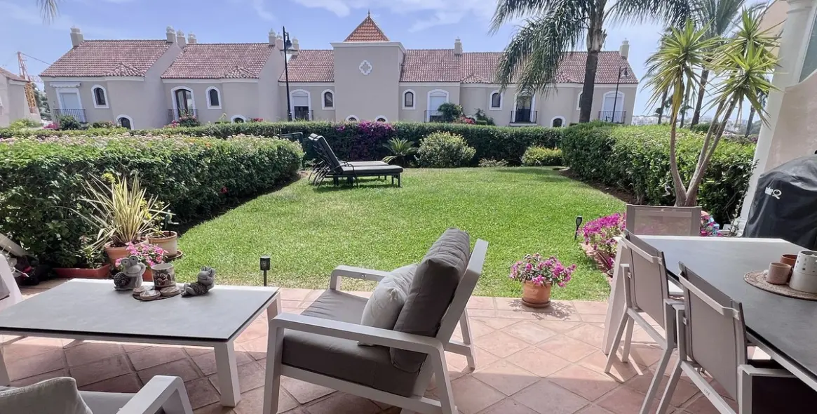 Venta de adosado en El Paraiso 9