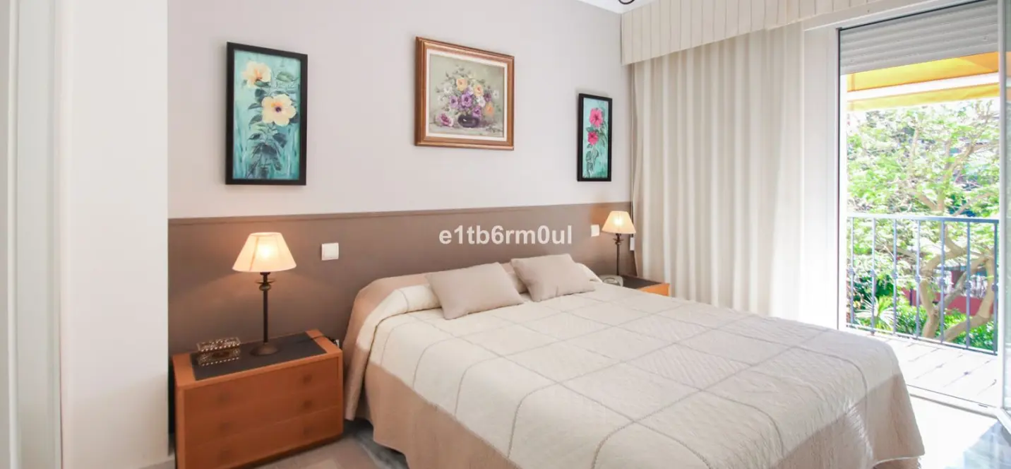 Продажа апартаментов на среднем этаже в The Golden Mile 4