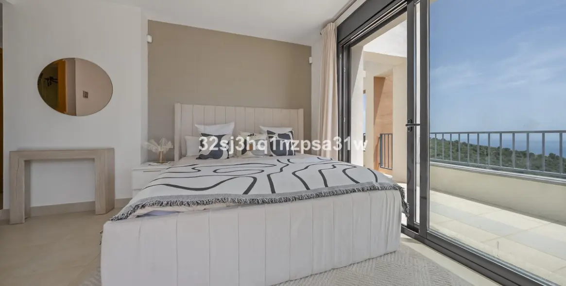 Продажа пентхауса в Altos de los Monteros 9