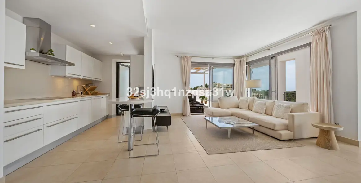 Продажа пентхауса в Altos de los Monteros 16