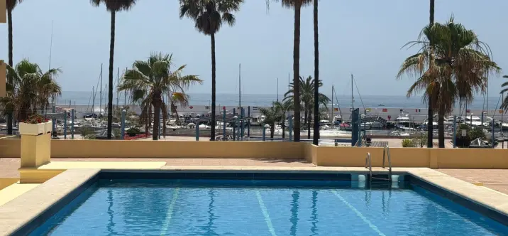 Продажа апартаментов на среднем этаже в Marbella 0