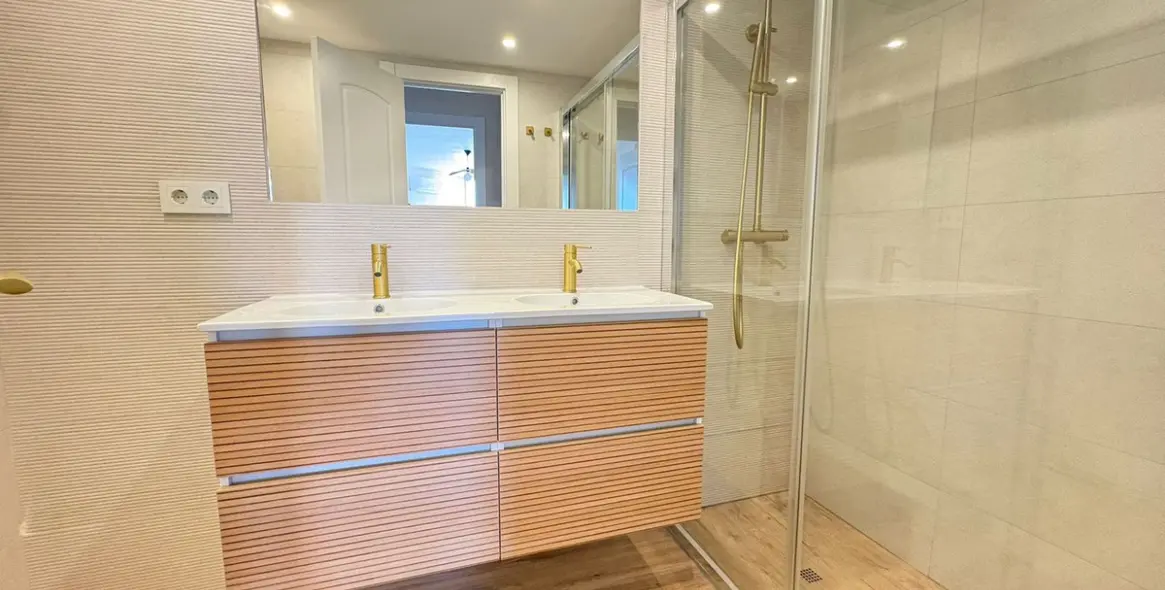 Продажа апартаментов на среднем этаже в Marbella 11