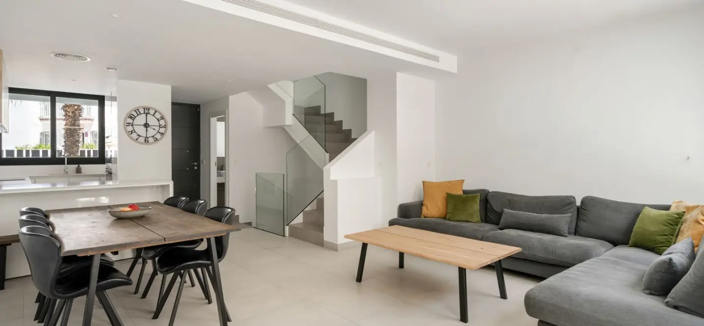 Sale of townhouse in Estepona 3