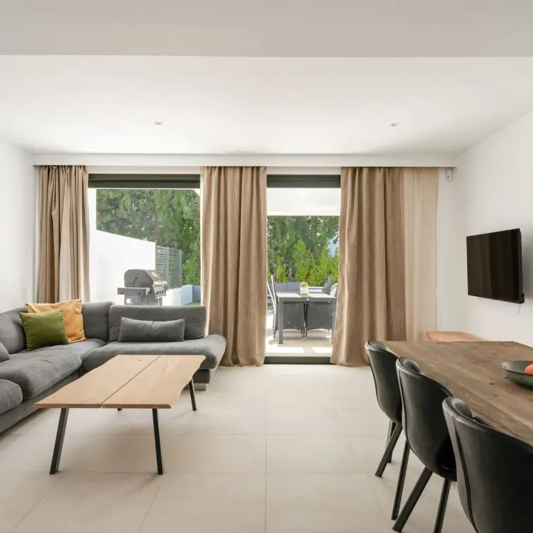 Sale of townhouse in Estepona