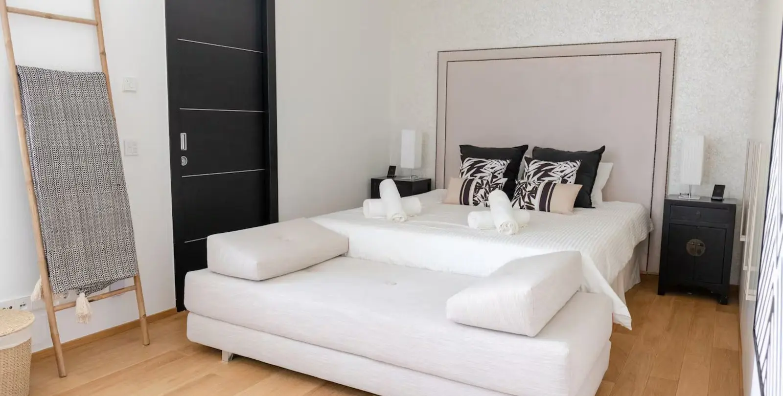 Sale of townhouse in Sierra Blanca 8