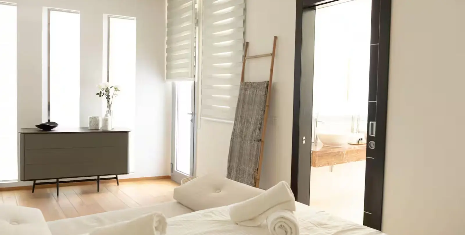 Sale of townhouse in Sierra Blanca 25