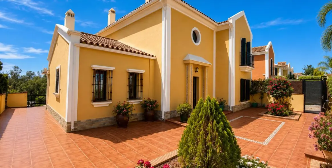 Venta de villa independiente en Guadalmina Alta 1