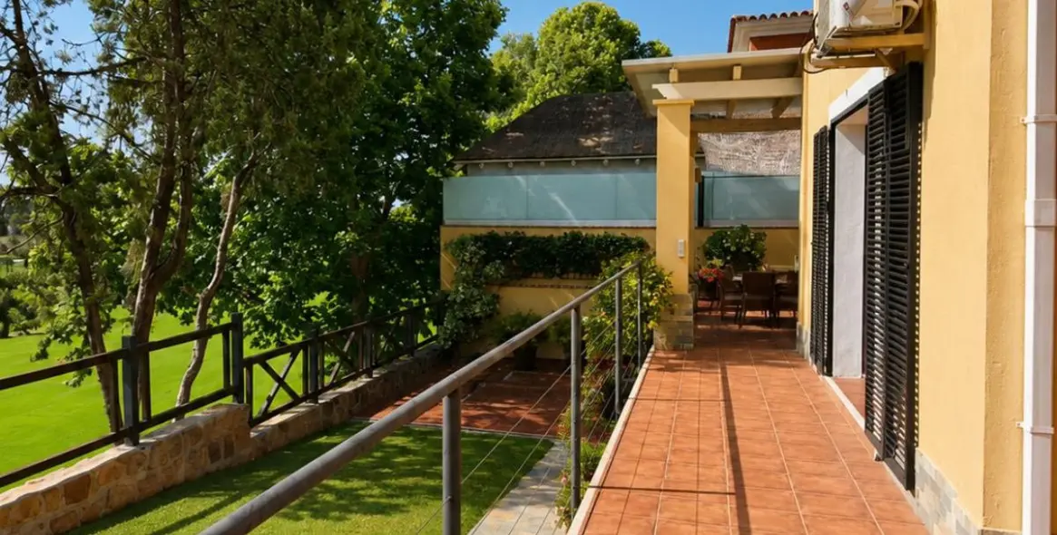 Venta de villa independiente en Guadalmina Alta 9